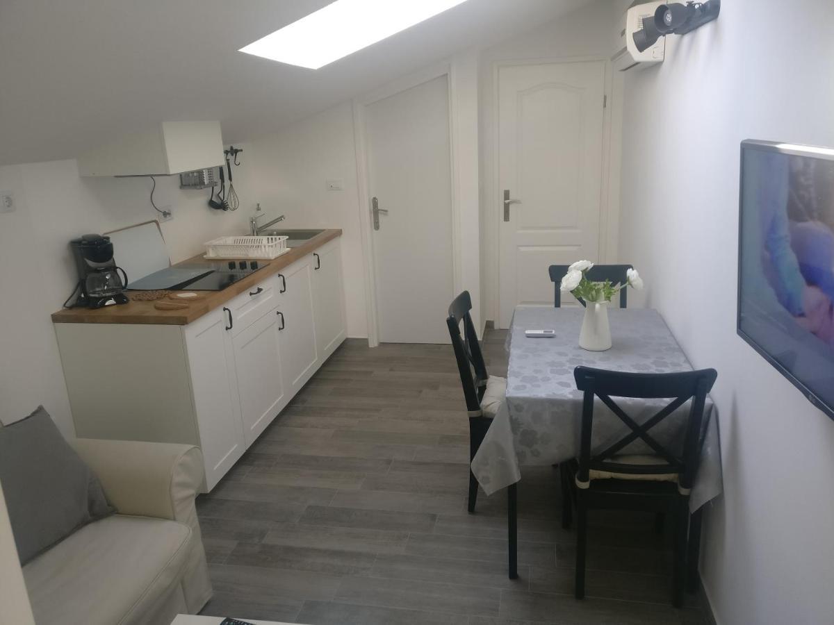 Apartmani Popovic Porec Bagian luar foto