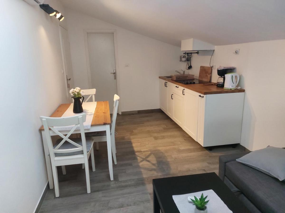Apartmani Popovic Porec Bagian luar foto