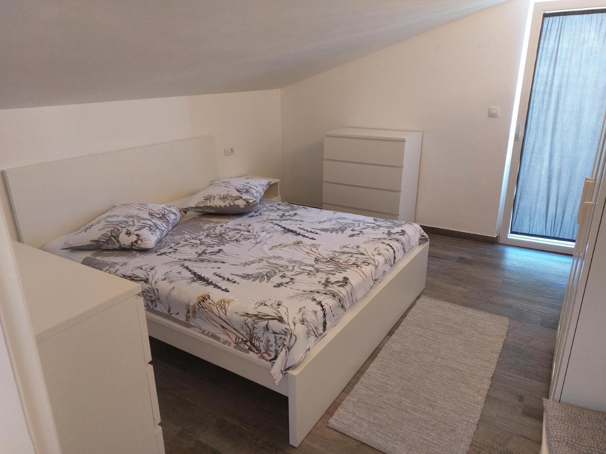 Apartmani Popovic Porec Bagian luar foto
