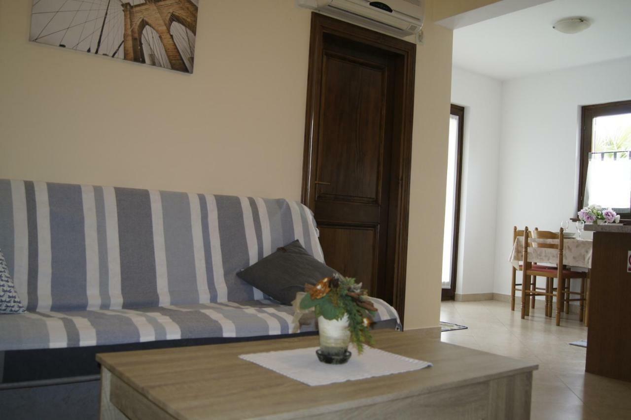Apartmani Popovic Porec Bagian luar foto